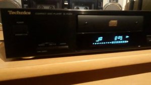 Technics SL-PJ28A CD Player - Demo (No sound)