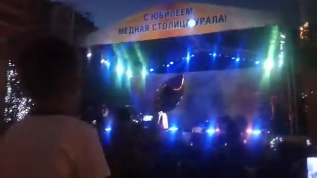 Слава-Расскажи мне мама смотреть онлайн