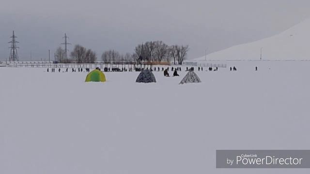 РЫБАЛКА ЗИМОЙ - ЗОМБИ РЫБАКИ смотреть онлайн