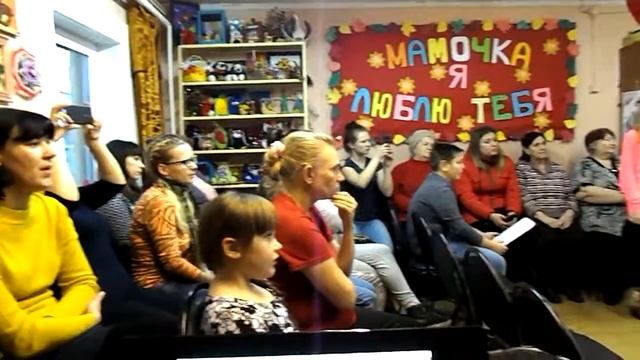 кусочек видео с праздника "День матери в Новогуслево"
