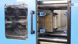 Горизонтальный литьевой термопластавтомат (ТПА) BST