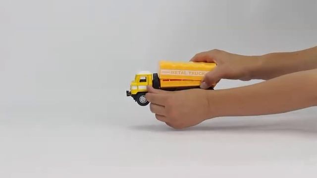 «Игротрейд» | Машинка инерционная (металл.) "BeBoy" | Артикул: IT107313 из серии IT107309-IT107317 смотреть онлайн