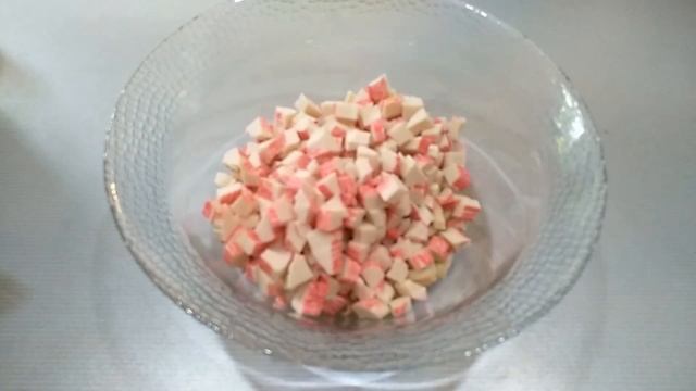 НЕЖНЕЙШИЙ САЛАТ ИЗ МОРЕПРОДУКТОВ С МАРИНОВАННЫМ ЛУКОМ