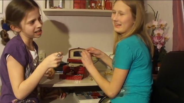 Скетч №3 - Гарантия от производителя (скетчи серии "Три сестры") смотреть онлайн