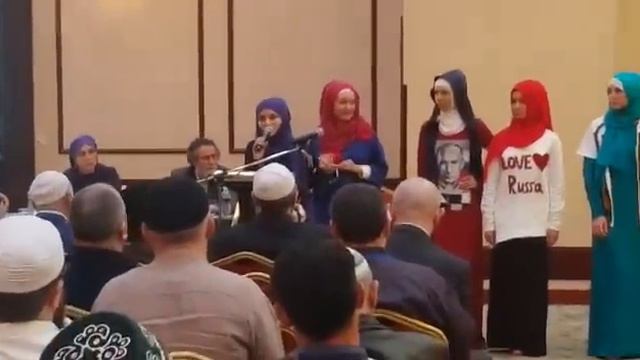Хиджаб с Путиным вызвал ажиотаж у мусульман смотреть онлайн