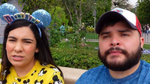 ⚡️ TOP 10 THINGS To Do At Disneyland for Your 1st VISIT! | Disneyland Tips and Tricks 2022!