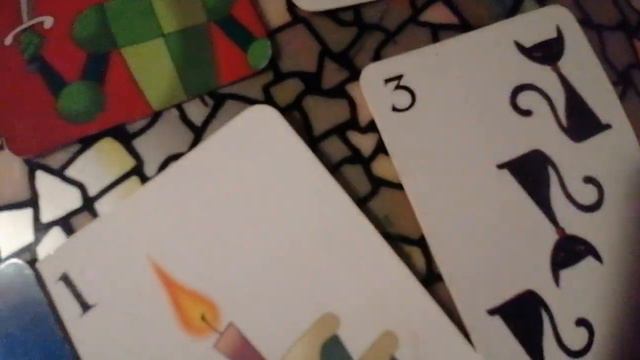 распаковка и описания настольной игры "Спящие Королевы"... смотреть онлайн