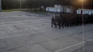 Вечерняя прогулка в Армии раз раз раз два три)