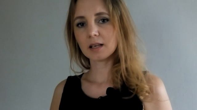 Роберт Рождественский "Красивая женщина - это профессия"