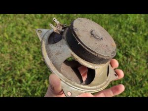 Секрет старой музыкальной колонки!!! Блестящая идея!