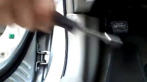 Как снять заменить ограничитель передней двери TOYOTA AVALON demontaz zamiana ogranicznika drzwi pr