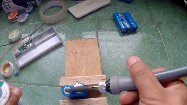 How To Add & Replace 18650 Batteries On Fake Romoss Sense 4 10,000 mAH Powerbank смотреть онлайн