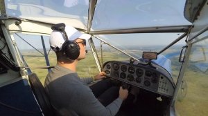 Самолет CH-701 скольжение на крыло