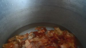 Грудинка в луковой шелухе