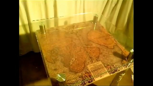 Стеклянный стол смотреть онлайн