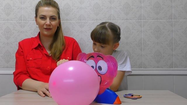 Family Fun Play Bubble Balloon Game смотреть онлайн