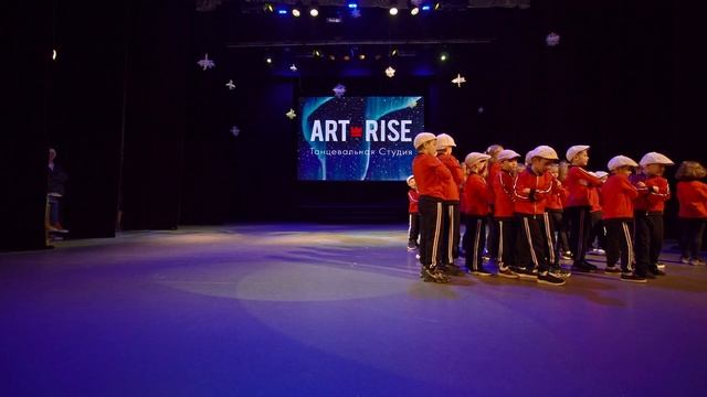 Группа по Street Styles (4-7 лет)  Шувариков Александр