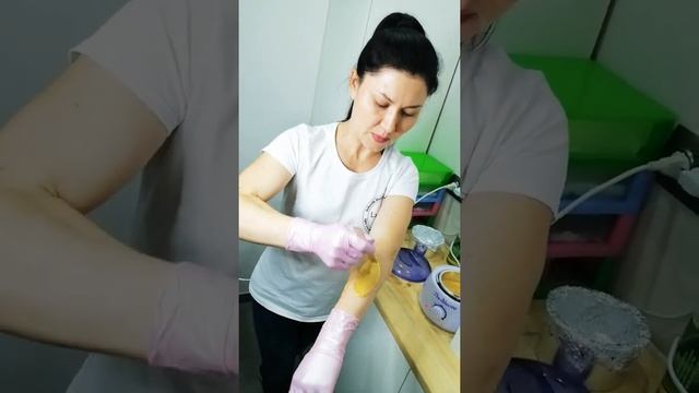 Как набрать воск на шпатель