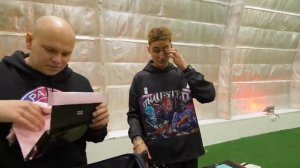 КУПИЛ 5 ПОТЕРЯННЫХ ЧЕМОДАНОВ на АУКЦИОНЕ! ЧТО НАШЕЛ ВНУТРИ?!