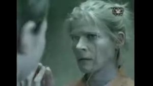 0601 Мама в тюрьме Чистит ванну Разлука с дочкой Реклама   Чистищие средство VIM cream 2004