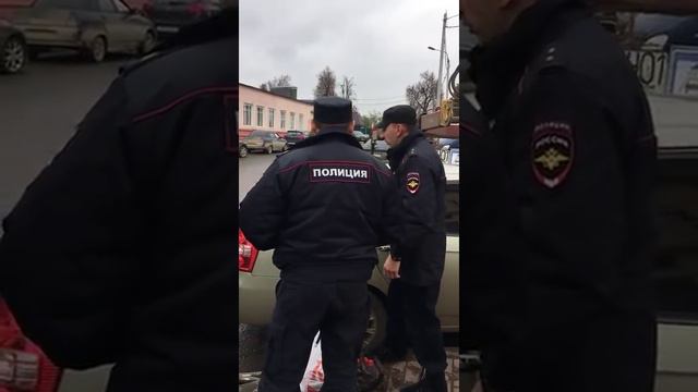 ЖЕСТЬ ЭВАКУИРУЮТ МАШИНУ