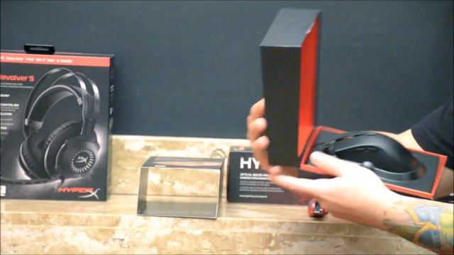 UNBOXING HYPERX CLOUD REVOLVER S / MOUSE PULSEFIRE FPS смотреть онлайн