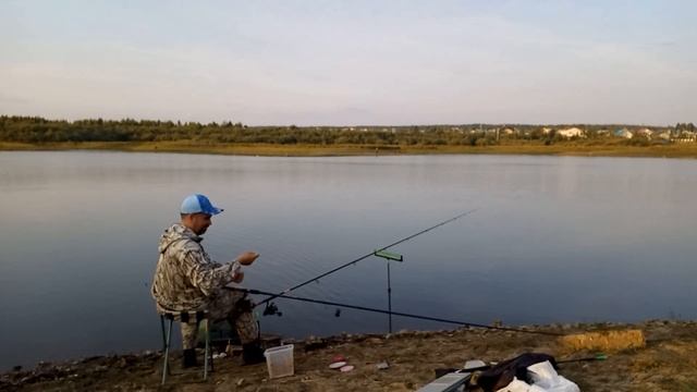 Рыбалка в Горном Щите. Ловлю на фидер в небольшом пруду. смотреть онлайн