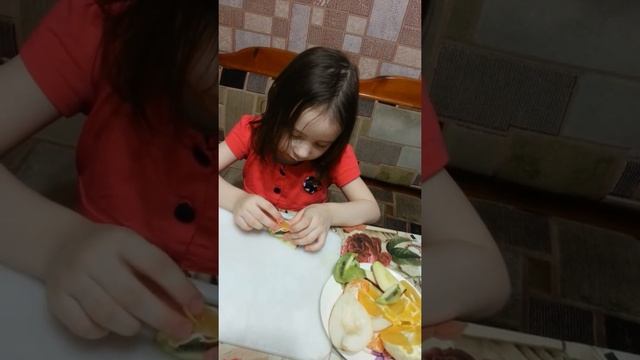 Фруктовое канапе