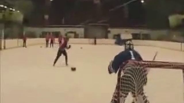 МЕГА-удар (Хоккей или керлинг?).flv смотреть онлайн