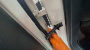 Как отмыть дверные проемы? Моем петли!