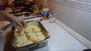 Картошка со сливочным маслом запеченная в духовке