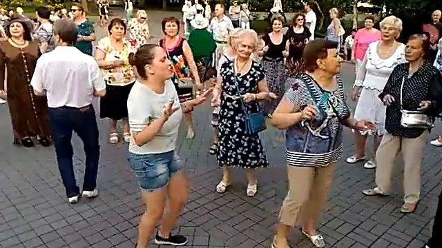05.06.19 - Танцы на Приморском бульваре - Севастополь - Сергей Соков