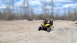 Багги BRP Maverick 1000 r