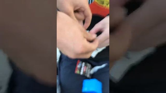 Roblox toy unboxing (school shooter alert)~~*gone wrong* смотреть онлайн