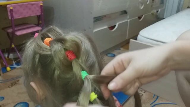 Косичка детская,причёска с резинками. смотреть онлайн