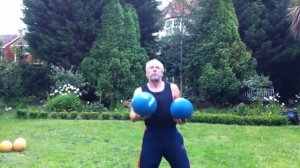 heavy medicine balls juggling, 3x5 kg (3x11 lb)