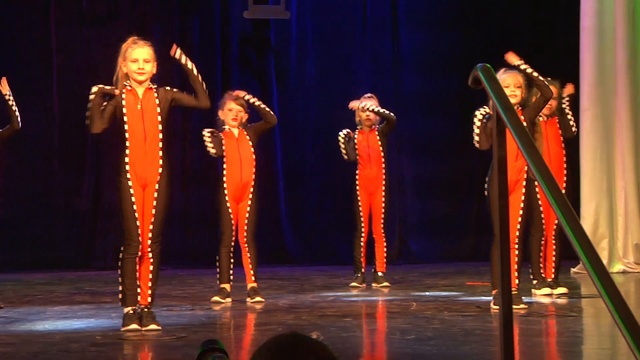 Школа Танцев Движение "Гонщицы" смотреть онлайн