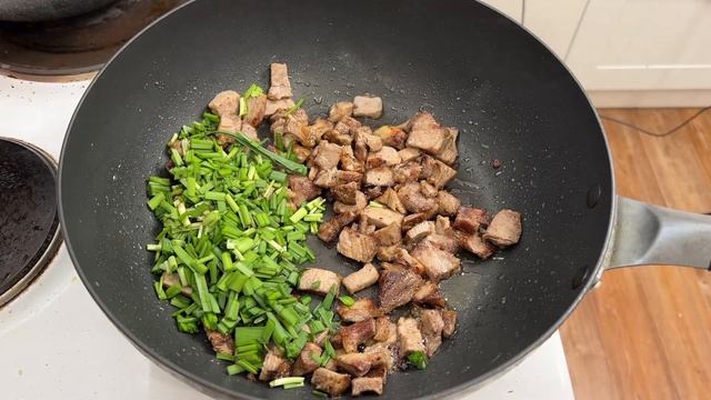 Мясо с джусаем. Пальчики оближешь. Вкусный и быстрый рецепт завтрака. смотреть онлайн