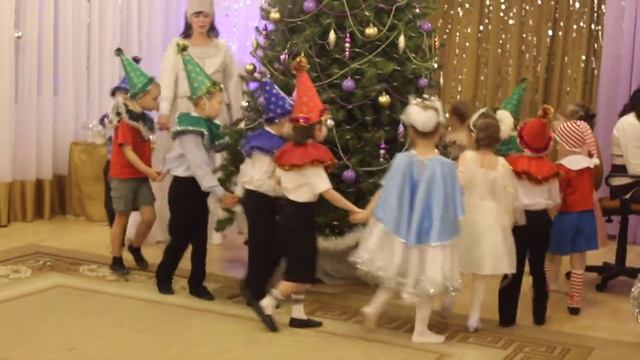 Закружила белая метелица смотреть онлайн