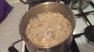 Соленые тыквенные семечки