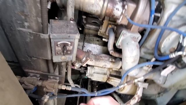 Complete Startup of an EMD SD60 Locomotive 3800 Horsepower Engine смотреть онлайн