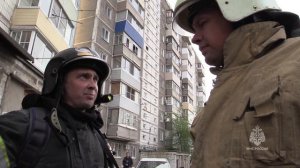 Пожарные ликвидировали возгорание в многоэтажном доме в Хабаровске на переулке Отрадном