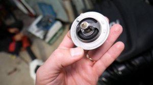 SYMPTOMS OF THERMOSTAT STUCK CLOSE KIA SPORTAGE, KIA SORENTO OVERHEATING