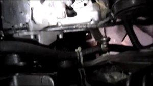 На Ауди 100С4 QUATTRO 2,8 л, Двигатель ААН, Замена помпы, термостата.