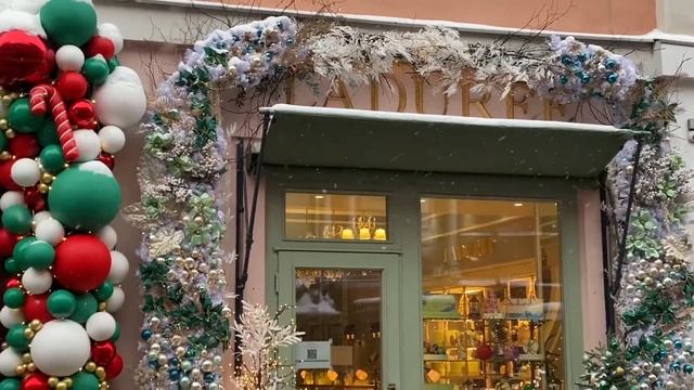 Новогодняя Москва. Как украсили Патриаршие пруды к Новому году? смотреть онлайн