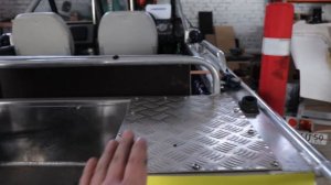 Краткий обзор алюминиевой лодки Русбот 42, и классические доделки в нашей мастерской.