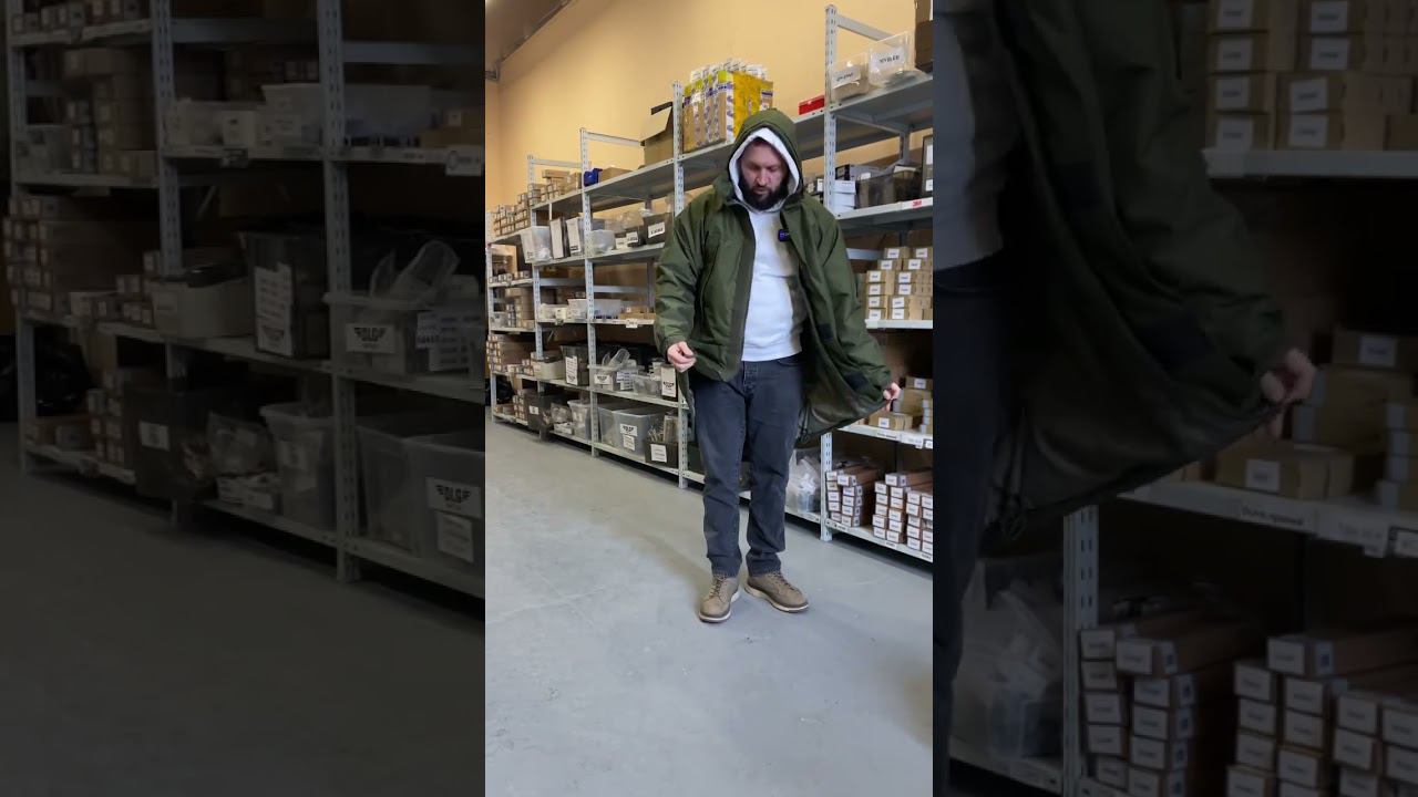 Зимняя куртка Red Cliff смотреть онлайн