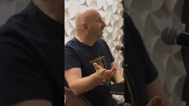 Мужчины всегда страшнее женщин! Сатья Дас #сатьядас #женщина #отношения #психология #брак #шортс