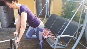 Как сделать ноги сильными и стройными подручными средствами?