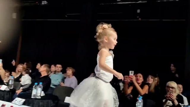 Jeanne Nicole Moscow Fashion Show «Осень на Якиманке» - 14.10.2023 смотреть онлайн